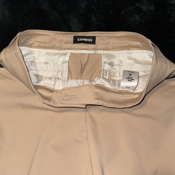 8R Express tan dress pants with black accents EUC - Picture 4 of 6